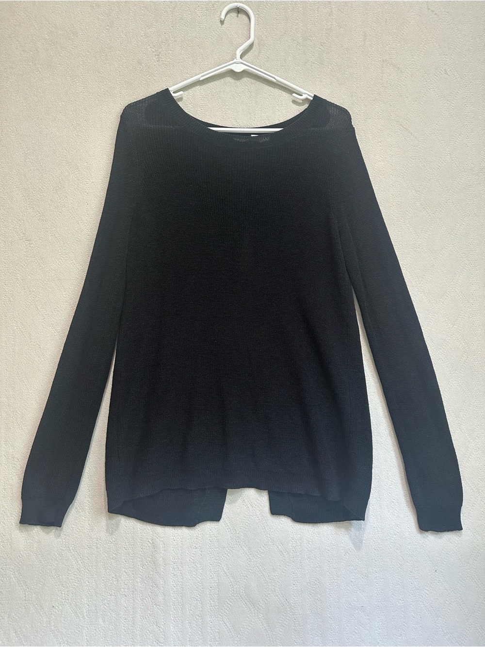 BCBGeneration Classic Black Crewneck Women's Sweater Open Back Sz L